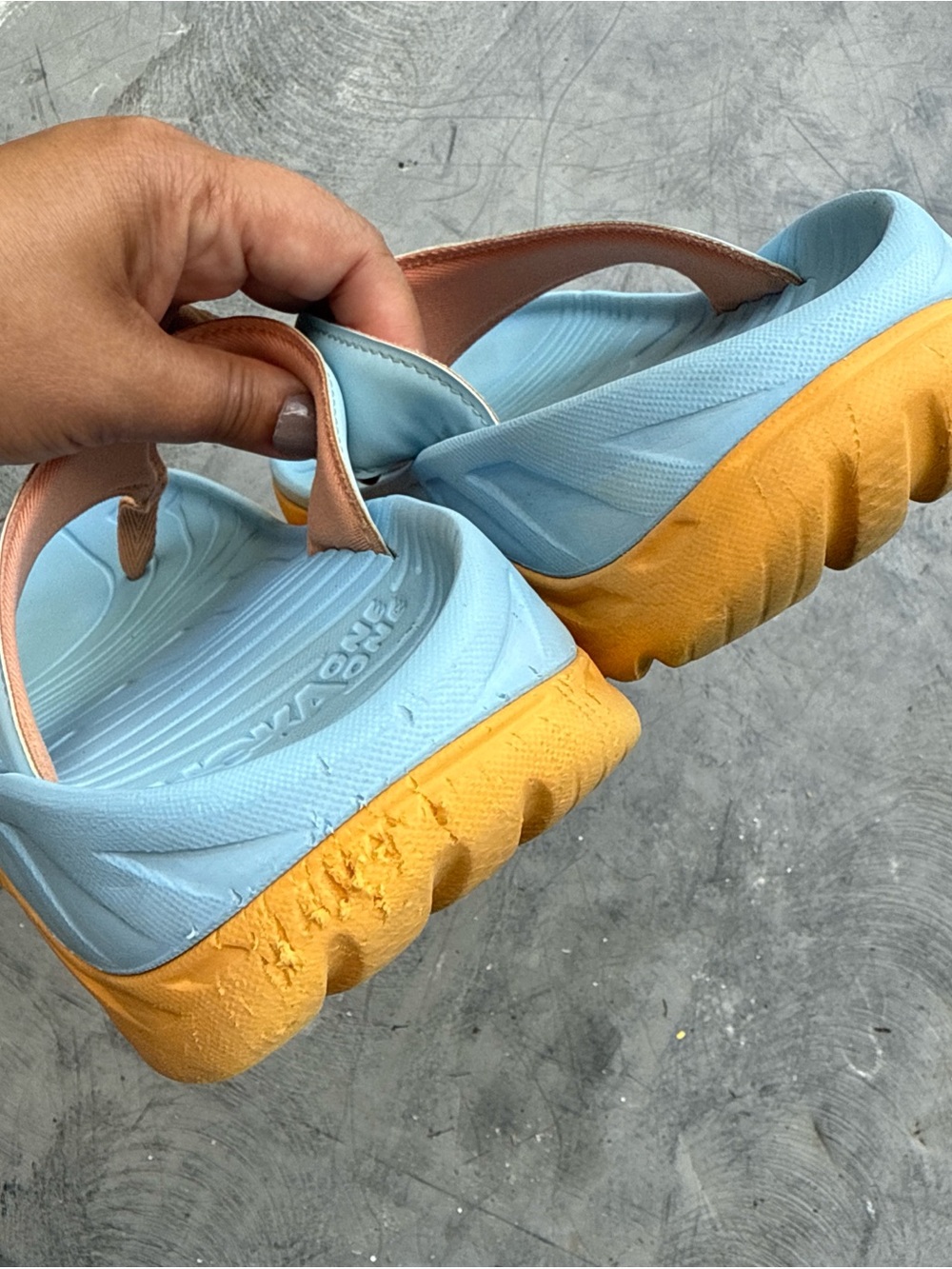 Hoka One One Light Blue and Peach Flip Flop Sandals with Gold Accent size 9 - Picture 5 of 8